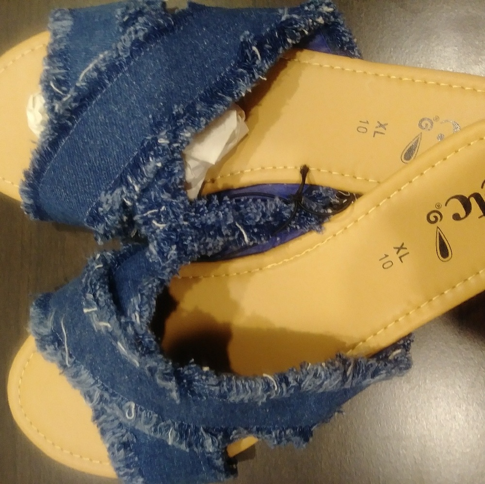 Denim flats